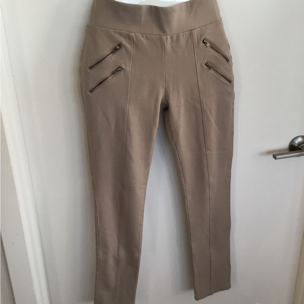Chocolate U.S.A. Stretch Cream Leggings Size Large $ 25